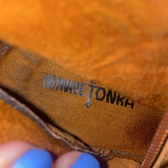 Minnetonka Women’s Brown Fringe Boots With Wedge Heel Size 7 - Picture 10 of 10